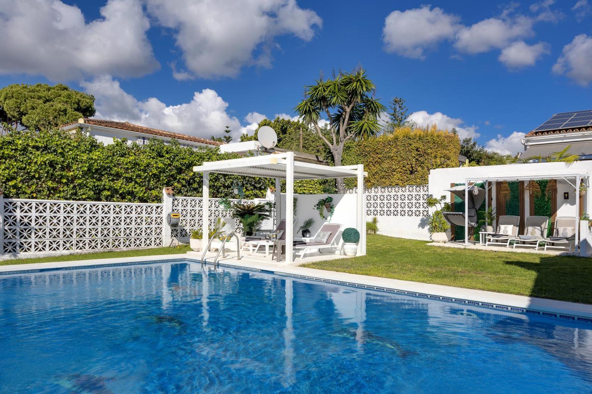 Villa Casacara Beachside Costabella -spain Marbella