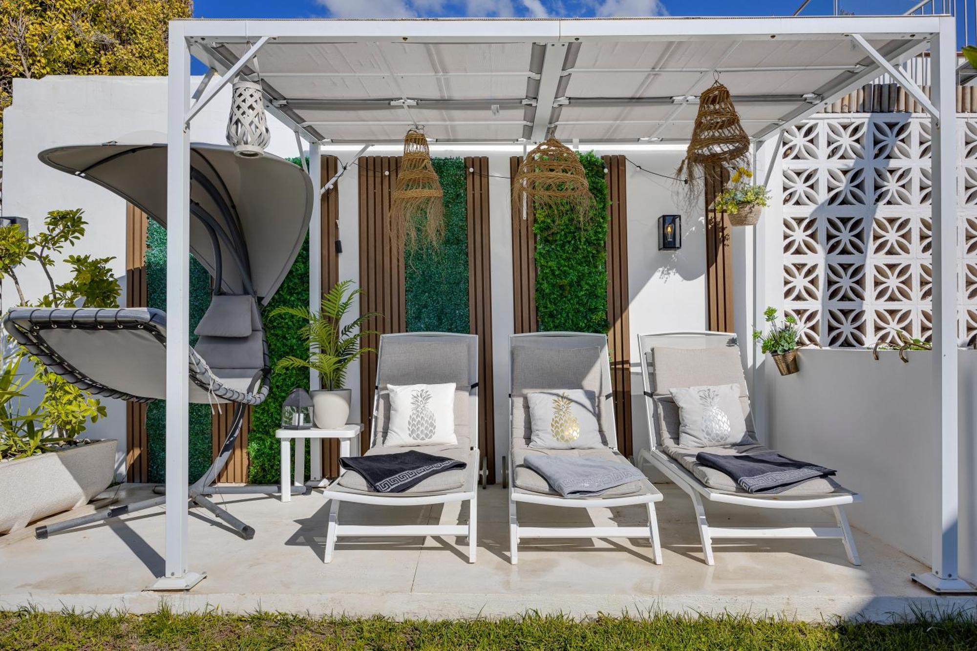 Villa Casacara Beachside Costabella -spain Marbella
